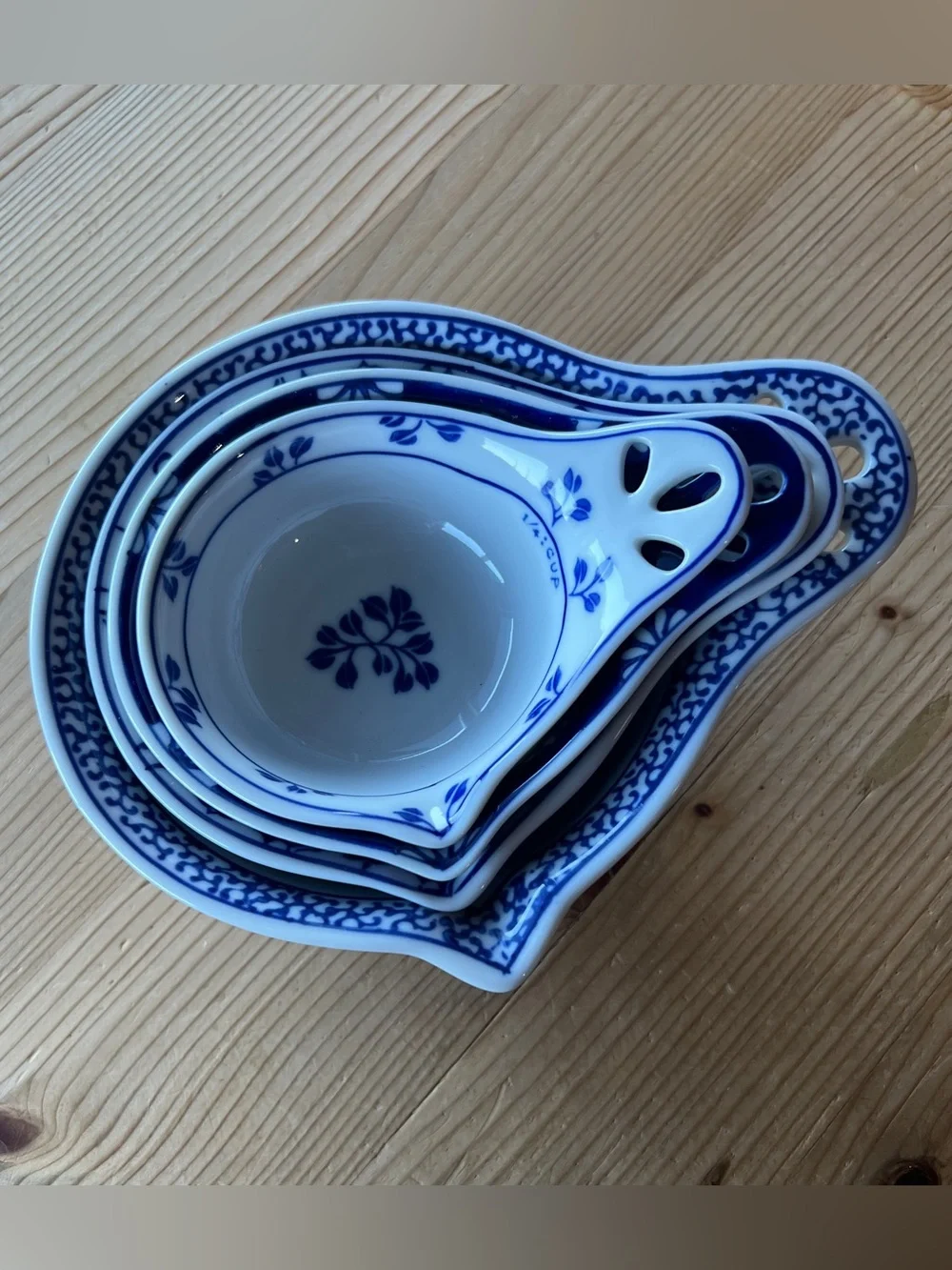Pier 1 Ceramic Nesting Measuring Cups